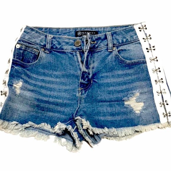High-waist Denim Shorts Embellished Sides - Picture 3 of 11